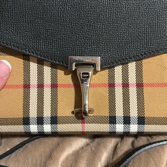 Burberry crossbody - Picture 8 of 8